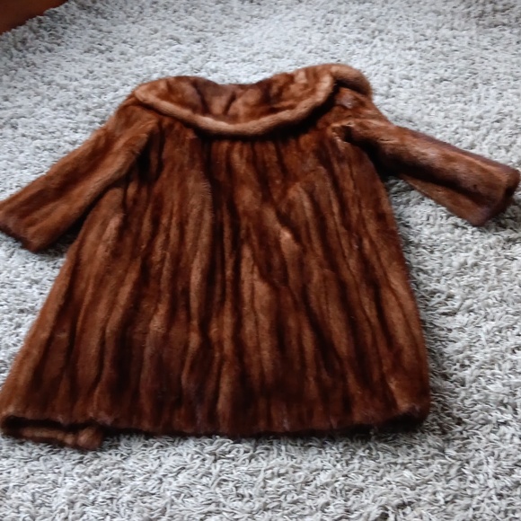 Elegant Vintage Mink  Brown Fur Coat - Picture 4 of 5